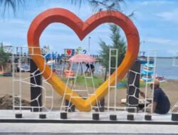 Tampilan Baru Spot Foto Objek Wisata Pantai Bali 2 Balongan Menambah Nuansa Baru