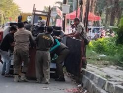 Camat Indramayu Gercep Pimpin Penertiban PKL Di depan Asrama Haji