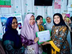 Ketua TP PKK Langkat Ajak Perempuan Pematang Jaya Rutin Jalani Tes IVA
