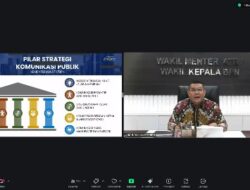 Buka Sosialisasi Kehumasan, Wamen Ossy Berpesan agar Strakom Bersifat Informatif, Edukatif, Partisipatif, dan Transformasional
