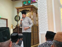 Warga Sambut Hangat Safari Jumat Gubernur Gusnar di Masjid Al-Jariah