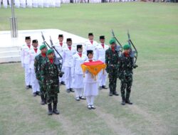 Wabup Asahan Pimpin Upacara Penurunan Bendera Merah Putih HUT RI Ke 80