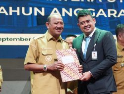 Syah Afandin Terima Penghargaan UHC, Komitmen Maksimalkan Pelayanan Kesehatan di Langkat