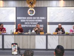 Tinjau Kantah Kabupaten Banyumas, Wamen Ossy Tekankan Pentingnya Peningkatan Kualitas Layanan