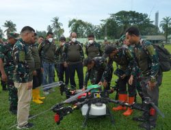 Bupati Taufik Uji Coba Drone Pertanian di Lahan Padi Gogo Asahan