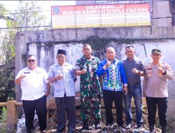 DLH Labuhanbatu Pasang Spanduk Larangan Buang Sampah Sembarangan di Pasar Aek Nabara