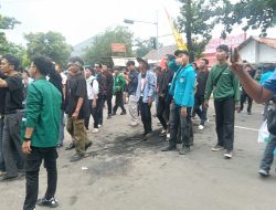BEM PTNU dan BEMNUS Indramayu Gelar Aksi Solidaritas May Day di DPRD Kabupaten Indramayu