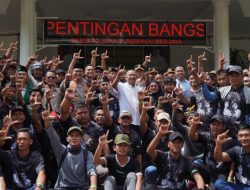 Bupati Syah Afandin Duduk Bersama Massa Aksi May Day, Tegaskan Komitmen Bela Hak Buruh