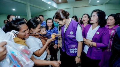 Kahiyang Ayu Pastikan Warga Tuk-Tuk Siadong Dapat Layanan Kesehatan Optimal Lewat Posyandu