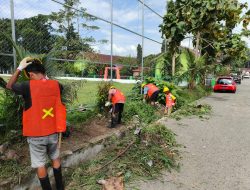 Pemerintah Desa Poyowa Kecil Gelar Pembersihan Drainase Permukiman Warga