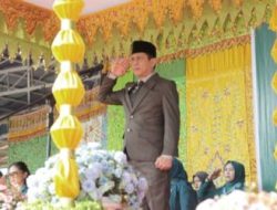 Pimpin Upacara Hardiknas 2026, Weny Gaib Bacakan Amanat Mendikdasmen RI