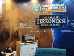 UMA Apresiasi Diskominfo Sumut Pamerkan HP dan Radio Jadul Buatan Jerman