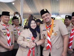 Plt. Bupati Langkat Tiorita Semangati Kontingen Pramuka pada Penutupan Jamdasu XI Sumut