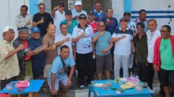 Gubernur Gusnar Seruput Kopi di Pasar Sentral Gorontalo Sambil Respons Isu Koalisi
