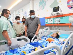 Bobby Nasution Jenguk Korban Keracunan MBG di RSU Haji Medan