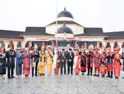 Pimpin Upacara Penurunan Bendera, Wagub Surya Gaungkan Semangat Kolaborasi untuk Percepat Pembangunan Sumut