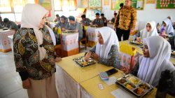 Tinjau SMAN 1 Tapa Idah Syahidah Minta Menu Makan Bergizi Gratis Lebih Variatif