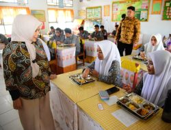 Tinjau SMAN 1 Tapa Idah Syahidah Minta Menu Makan Bergizi Gratis Lebih Variatif