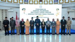 Perdana! Gusnar Ismail Lantik 4 Kepala Biro Lewat Sistem Manajemen Talenta ASN