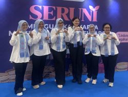 Penuh Canda Tawa, Ibu-Ibu SERUNI Kabinet Merah Putih Asyik Jajal Kerajinan Khas Gorontalo