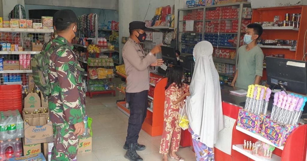 Antisipasi Penyebaran Covid-19, Polsek Kandanghaur Tutup Sejumlah Pusat Keramaian