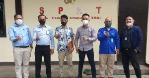 [Breaking News] Penuhi Panggilan Polda, Hengki Kasim Didampingi 5 Advokat Muda