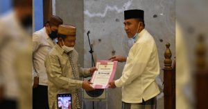 Gelar Safari Ramadan, Anas Jusuf Serahkan Voucher Rp250 Juta Bagi Takmirul Masjid Baiturahman