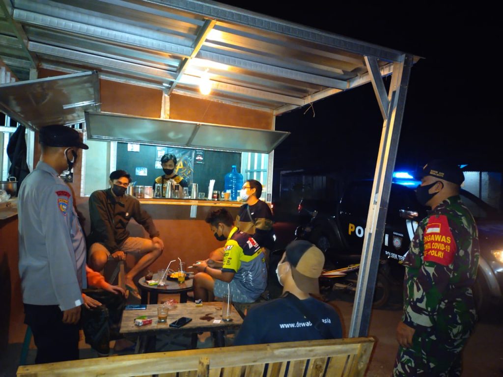 Polsek Terisi Berikan Sanksi 12 Orang Pelanggar Prokes