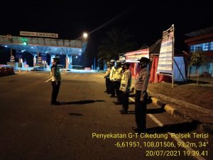 Polsek Terisi Melaksanakan Penyekatan Perbatasan Jalan Dalam Rangka PPKM