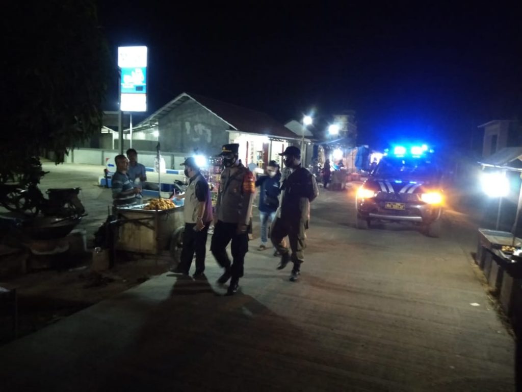 Antisipasi Penyebaran Covid-19 Polsek Kroya Giat Edukasi Prokes