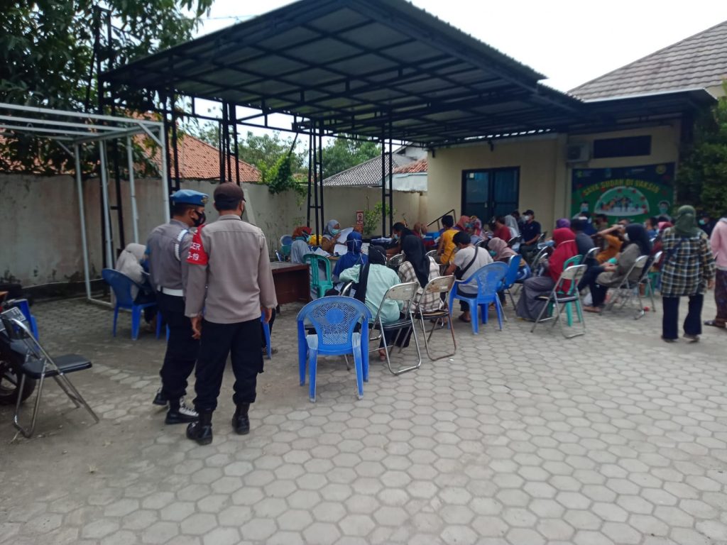 Kegiatan Vaksin Presisi Bhakti Kesehatan Untuk Negeri Didampingi Polsek Balongan
