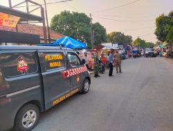 Penerapan PPKM di Pasar Tumpah Dilaksanakan Polsek Balongan