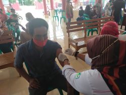 Polsek Balongan Monitoring Kegiatan Vaksinasi
