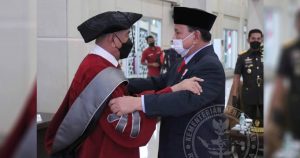 Jenderal (Purn) TNI Ryamizard Beroleh gelar Doktor Kehormatan dari Kampus Unhan RI