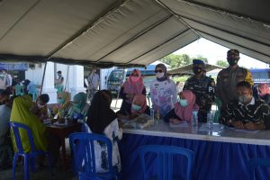 Ratusan Warga Antusias Ikuti Serbuan Vaksinasi Covid-19 Lanal Gorontalo